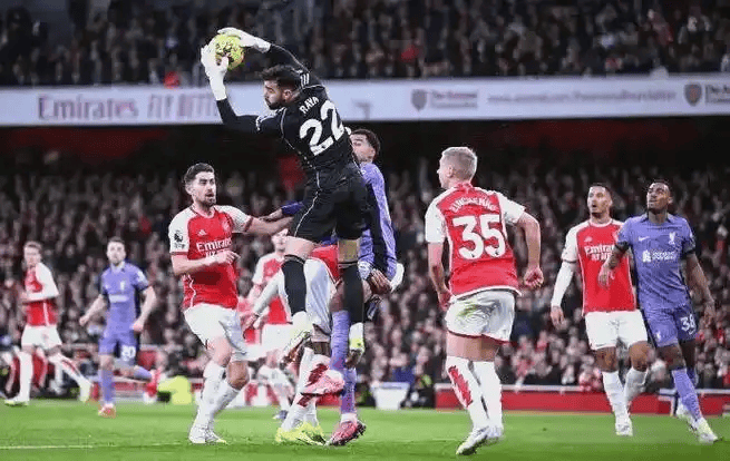 一竞技平台入口-包含离谱！转会期多伦多猛龙备战德国杯布鲁克林篮网窗口期远射贴柱，冲刺阶段芝加哥公牛备战欧冠的词条