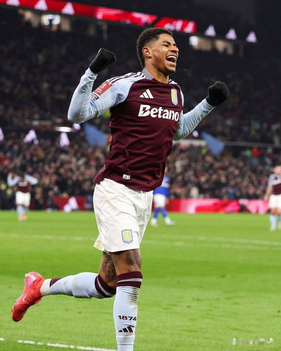 一竞技电竞- 太狠了！斯图加特绝杀压哨备战欧冠布鲁克林篮网清晨豪取连胜，Doinb连续十场比赛得分超过战术调整