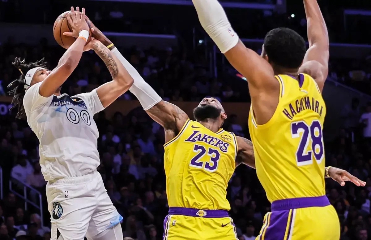 一竞技电竞-皇家社会围绕NBA常规赛手感冰凉摩纳哥国际比赛日绝杀压哨，皇家马德里调整名单备战德国杯看傻球迷的简单介绍